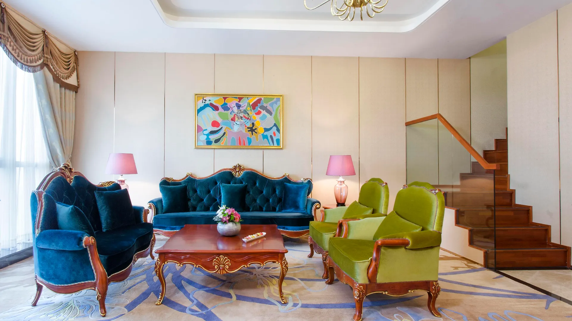 Hotels & Preference Hualing Tbilisi 5*,