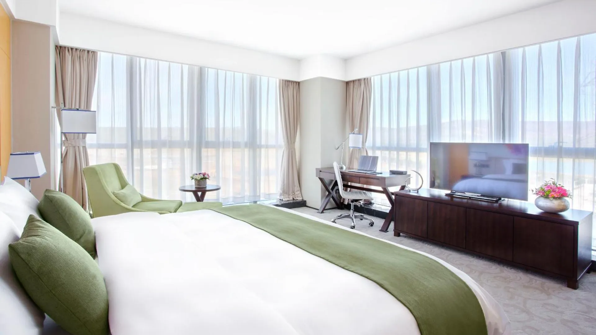 Hotels & Preference Hualing Tbilisi
