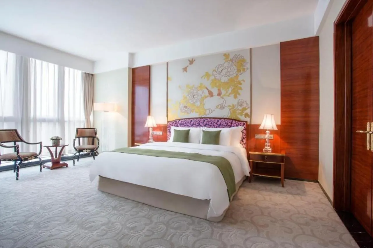 Hotels & Preference Hualing טביליסי