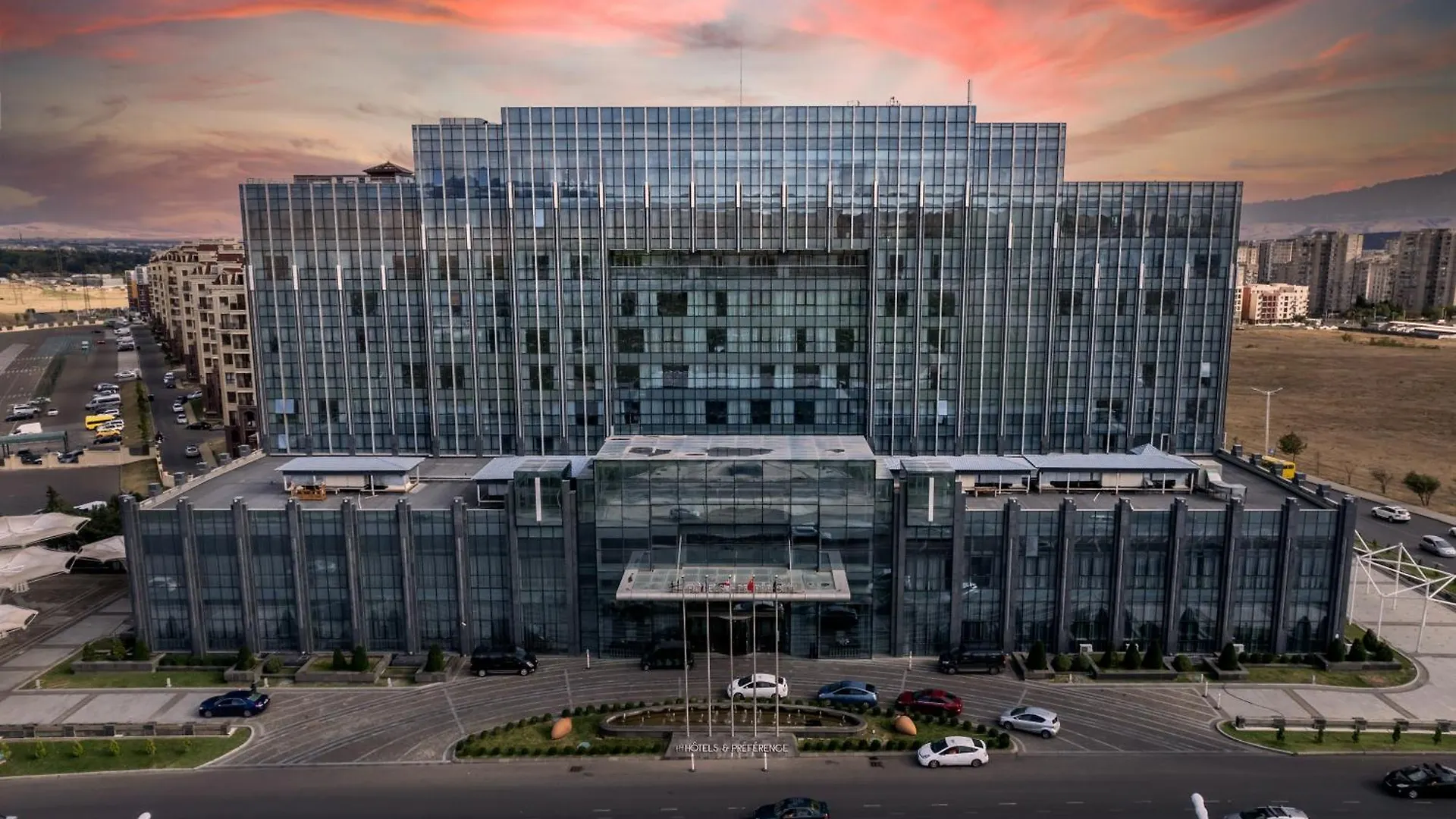 Hotels & Preference Hualing Tiflis 5*,